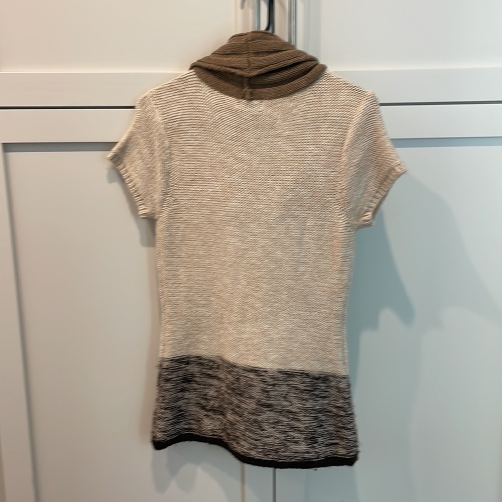 Light Sweater - Picture 2 of 2